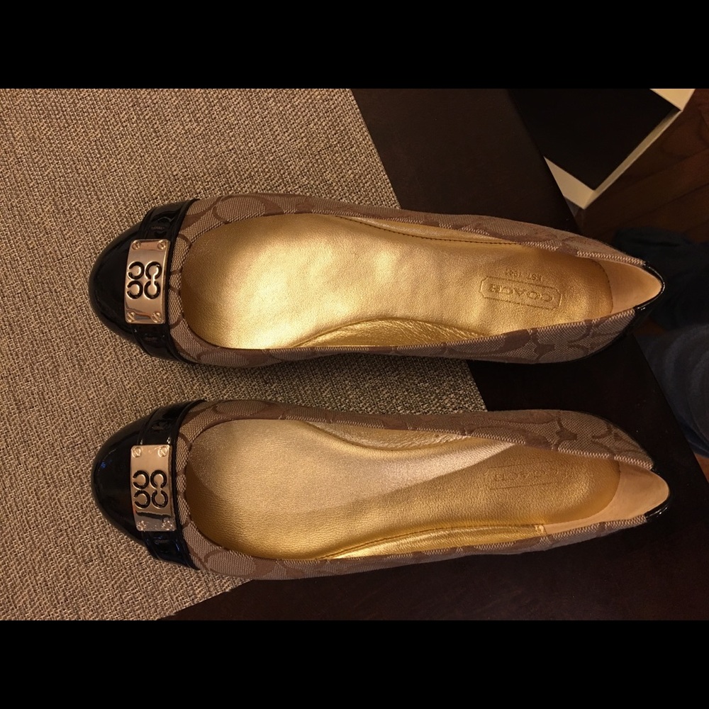 Brand new COACH signature shoes sz 8.5